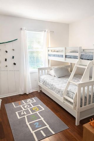 1125 Butternut Ln, Hollywood, FL 33019