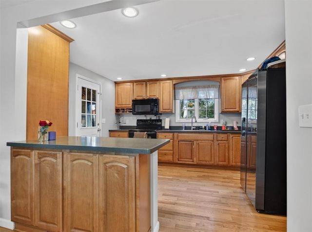 4 Briarwood Lane, Perinton, NY 14450
