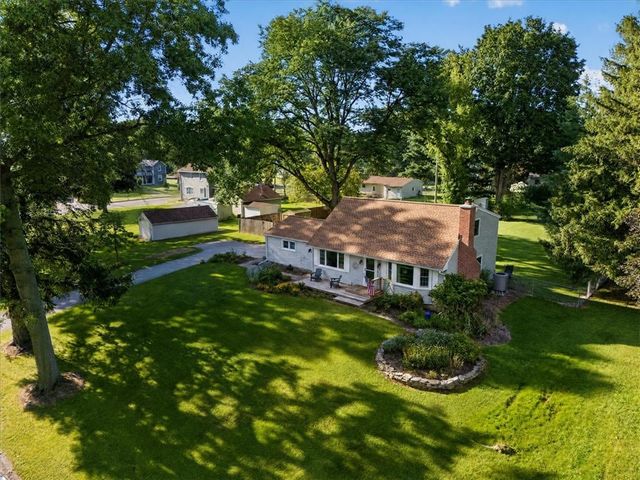 4 Briarwood Lane, Perinton, NY 14450