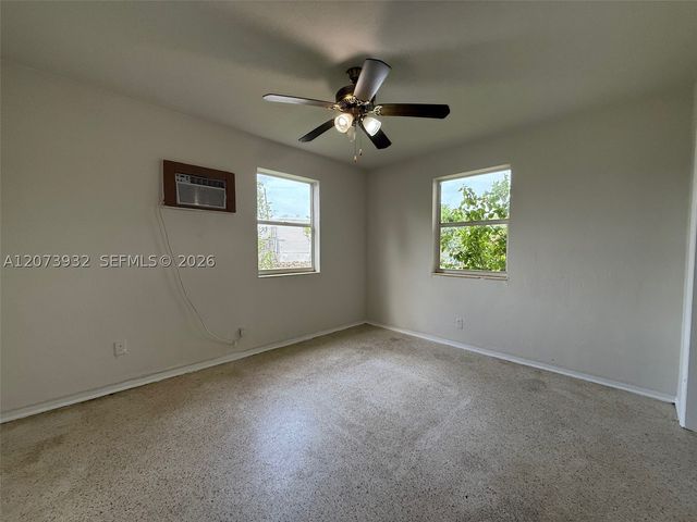 900 SW 5th St 2, Hallandale Beach, FL 33009