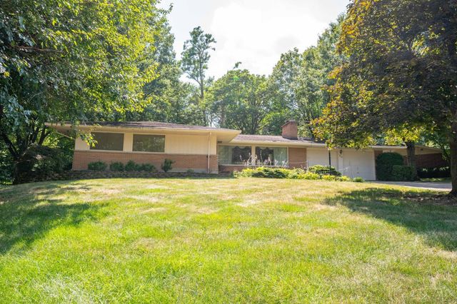513 Chisholm Trail, Wyoming, OH 45215
