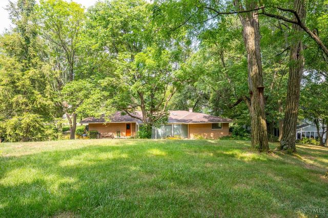 513 Chisholm Trail, Wyoming, OH 45215