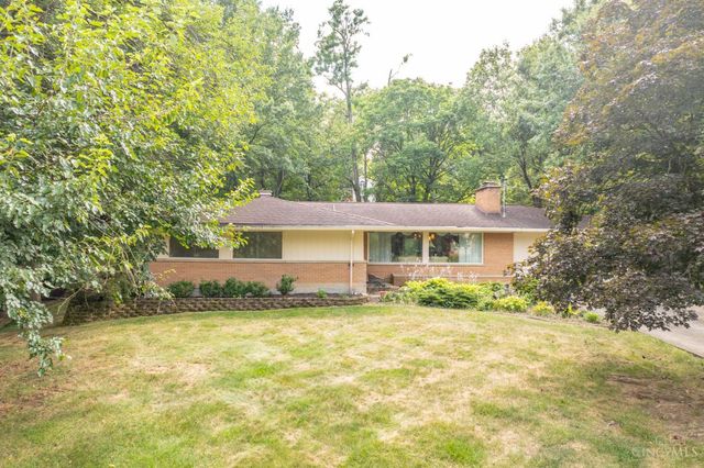 513 Chisholm Trail, Wyoming, OH 45215
