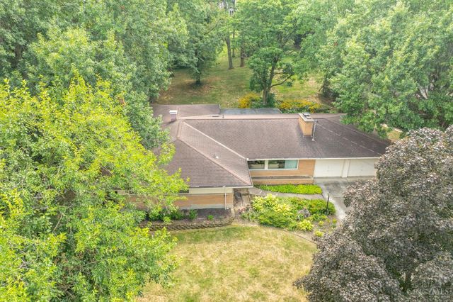 513 Chisholm Trail, Wyoming, OH 45215