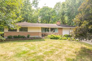 513 Chisholm Trail, Wyoming, OH 45215