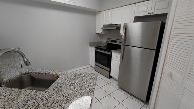 4666 PEMBROOK PLACE 103, Orlando, FL 32811