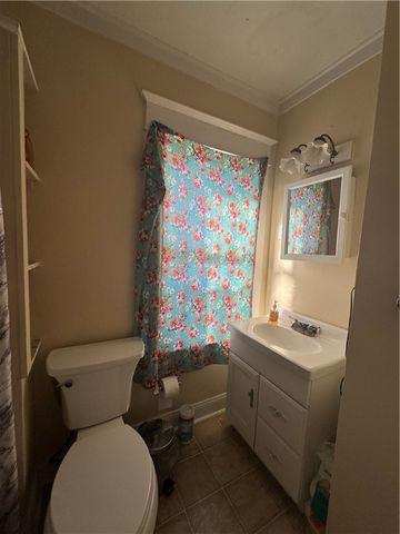 1647 Church St, Ambridge, PA 15003