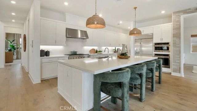 24325 Corte Cambur, Valencia, CA 91354