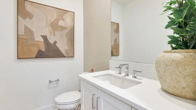 24325 Corte Cambur, Valencia, CA 91354