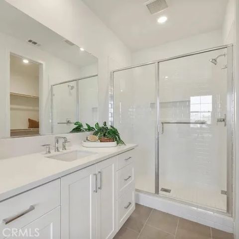 24325 Corte Cambur, Valencia, CA 91354