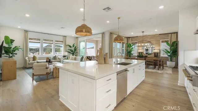 24325 Corte Cambur, Valencia, CA 91354