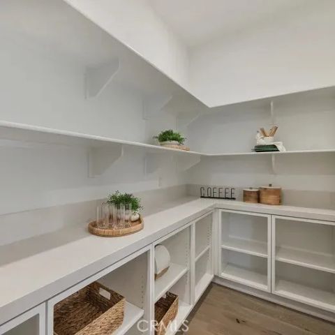 24325 Corte Cambur, Valencia, CA 91354