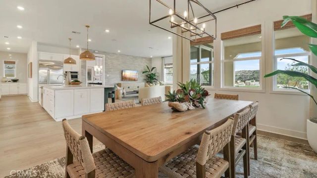 24325 Corte Cambur, Valencia, CA 91354