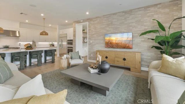 24325 Corte Cambur, Valencia, CA 91354
