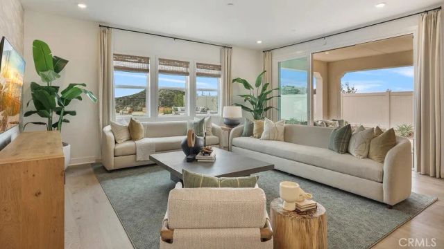24325 Corte Cambur, Valencia, CA 91354