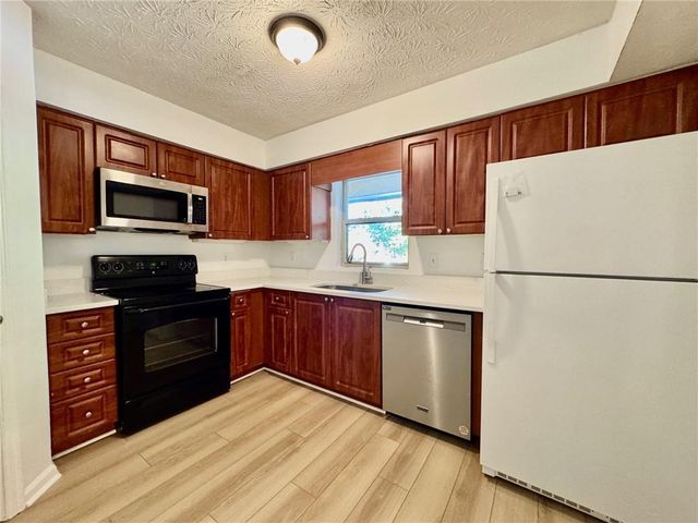 1911 Barrow Way, Duluth, GA 30096
