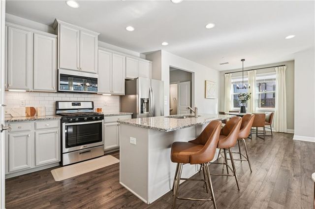 365 Hayden Circle, Woodstock, GA 30189