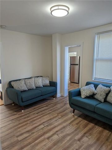37 Ann Street 1, Newport, RI 02840