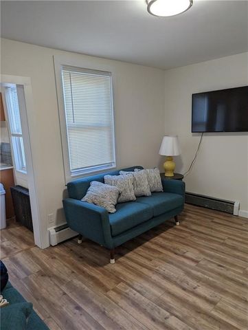 37 Ann Street 1, Newport, RI 02840