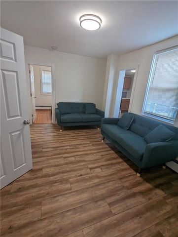 37 Ann Street 1, Newport, RI 02840