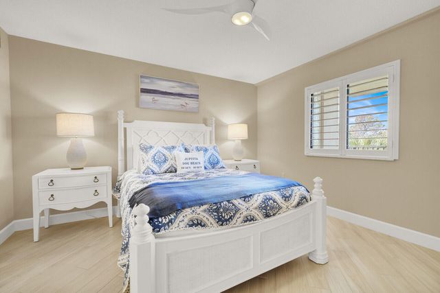 1001 Seafarer Circle 405, Jupiter, FL 33477