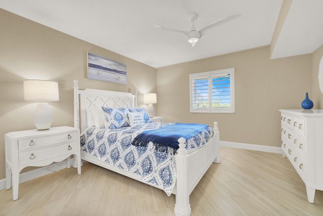 1001 Seafarer Circle 405, Jupiter, FL 33477