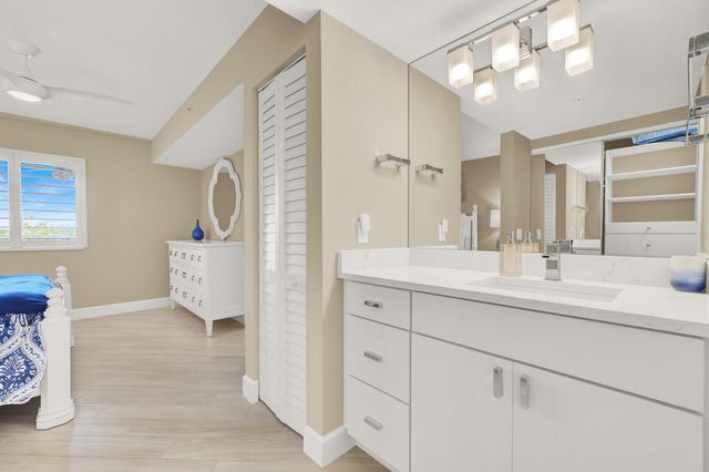 1001 Seafarer Circle 405, Jupiter, FL 33477