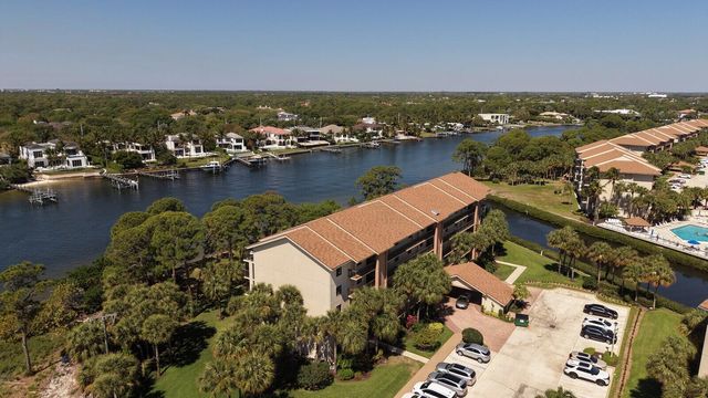 1001 Seafarer Circle 405, Jupiter, FL 33477