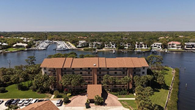 1001 Seafarer Circle 405, Jupiter, FL 33477