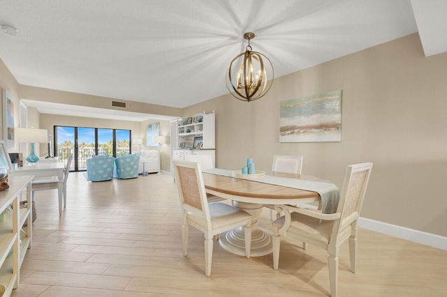 1001 Seafarer Circle 405, Jupiter, FL 33477