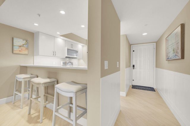 1001 Seafarer Circle 405, Jupiter, FL 33477