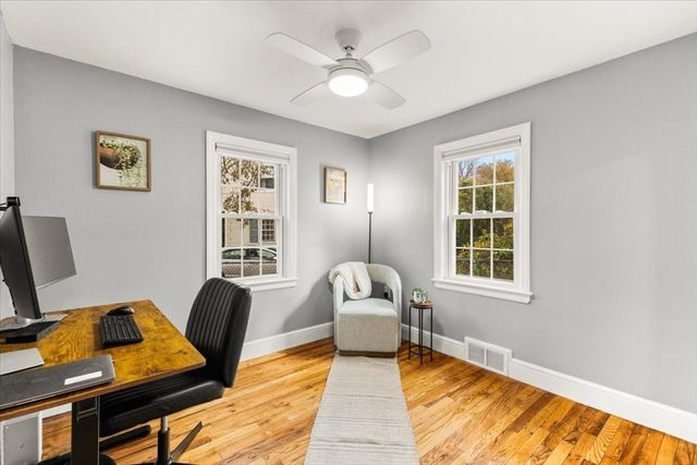 33 Green St, Abington, MA 02351