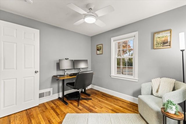 33 Green St, Abington, MA 02351