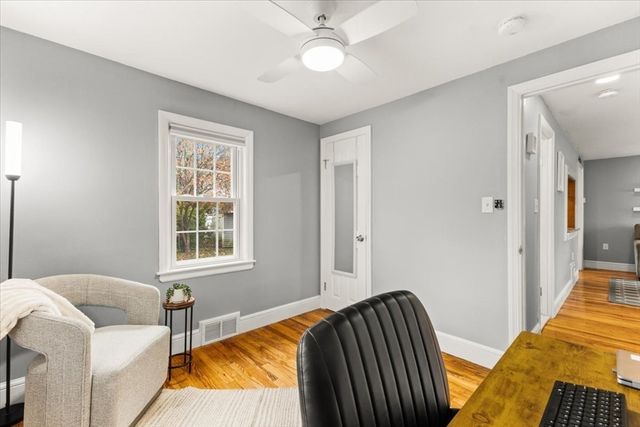 33 Green St, Abington, MA 02351