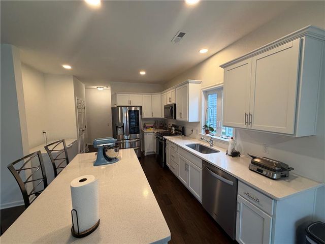 3760 Founders XING, Bethlehem Twp, PA 18045