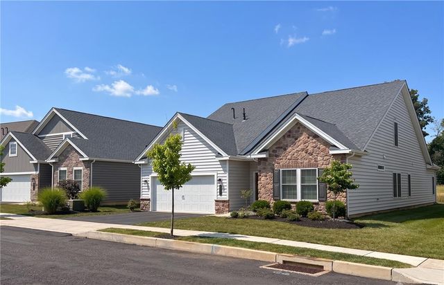 3760 Founders XING, Bethlehem Twp, PA 18045