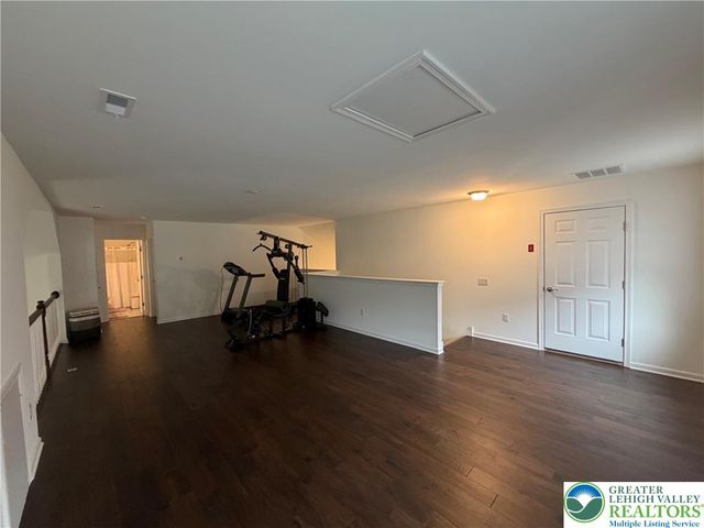 3760 Founders XING, Bethlehem Twp, PA 18045