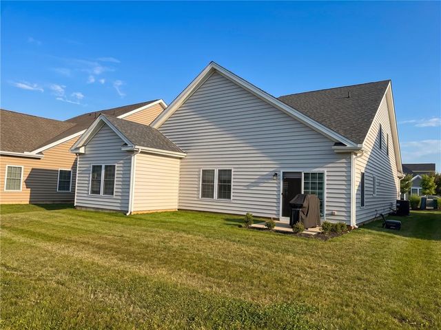 3760 Founders XING, Bethlehem Twp, PA 18045