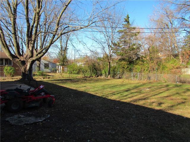 2404 Albert Lee Avenue, Sedalia, MO 65301