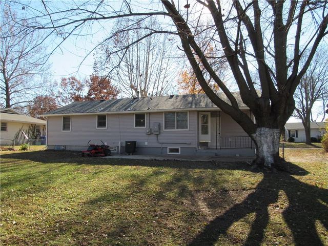 2404 Albert Lee Avenue, Sedalia, MO 65301
