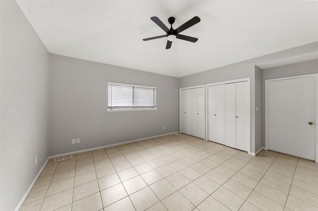 25 Shady Oak Lane, Conroe, TX 77304