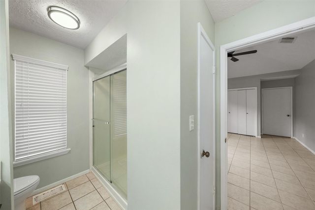 25 Shady Oak Lane, Conroe, TX 77304