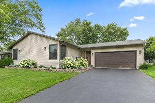 588 Arthur Drive, Cary, IL 60013