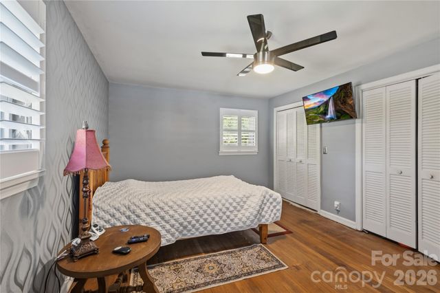 75 Hawthorne Drive, Brevard, NC 28712