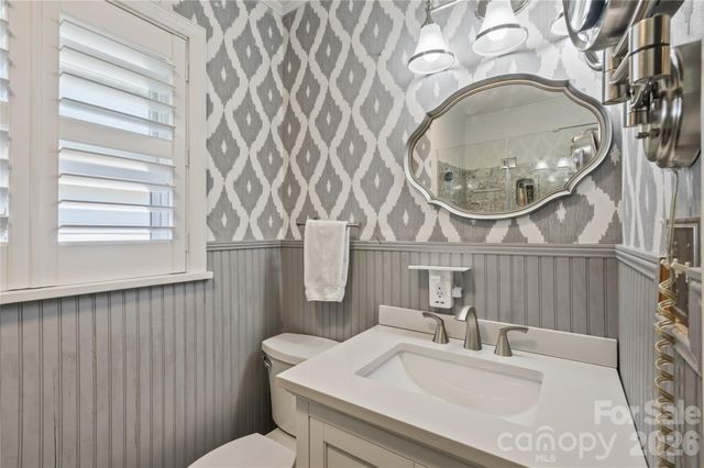 75 Hawthorne Drive, Brevard, NC 28712