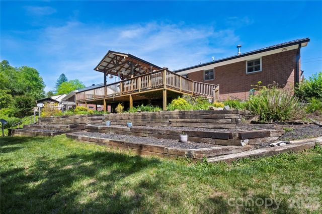 75 Hawthorne Drive, Brevard, NC 28712