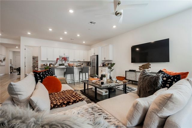 93 Juliette Pointe Lane, Henderson, NV 89011