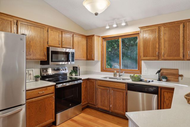 10553 166th Street W, Lakeville, MN 55044