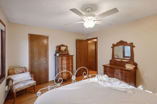 10553 166th Street W, Lakeville, MN 55044