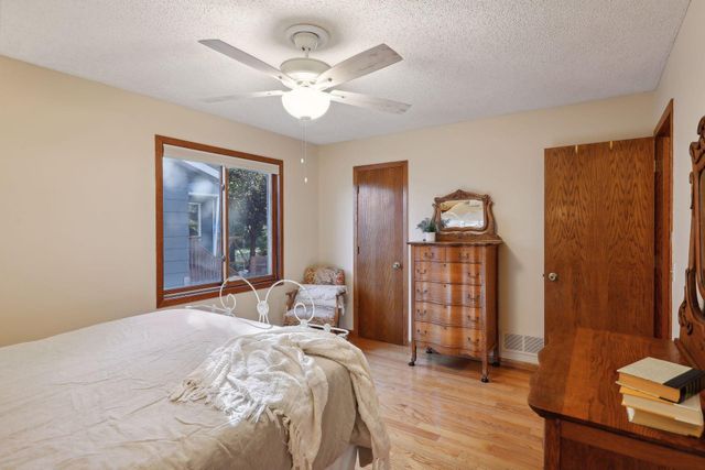 10553 166th Street W, Lakeville, MN 55044